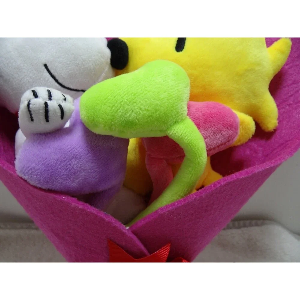 SNOOPY & WOODSTOCK Valentine's Plush Bouquet Ruz PEANUTS 2025